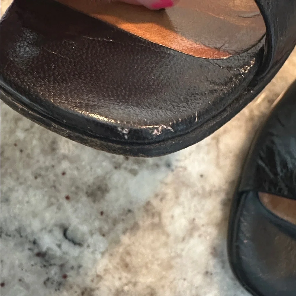 Martinique Black and Tan Wedge Sandals - Picture 7 of 13